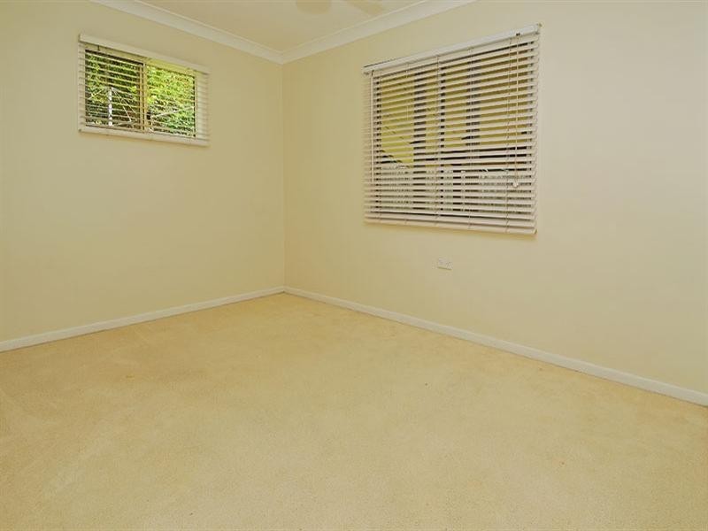 15 Curfew Street, Upper Mount Gravatt QLD 4122