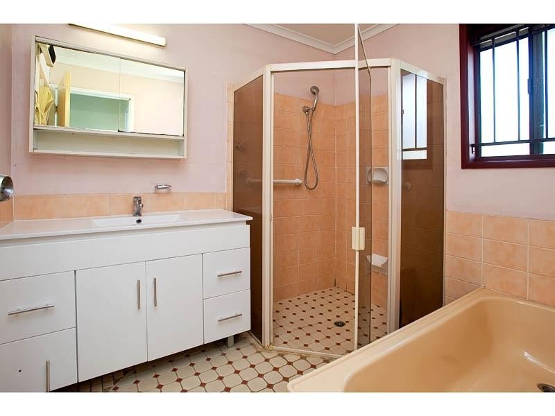 10 Buttercup Street, Mansfield QLD 4122