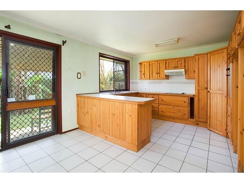 10 Buttercup Street, Mansfield QLD 4122