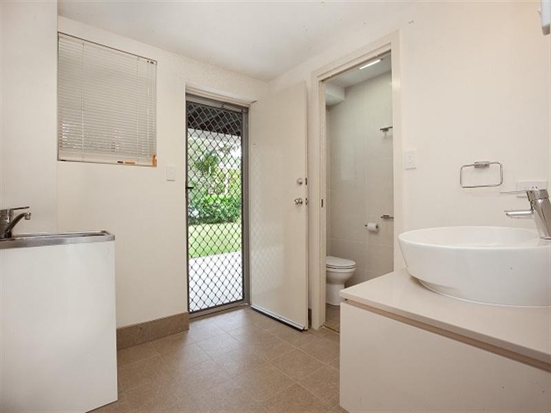 9 Larwood Street, Upper Mount Gravatt QLD 4122