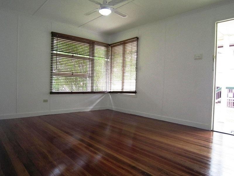 11 Thurlby Street, Upper Mount Gravatt QLD 4122