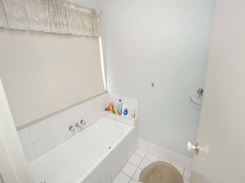 34 Meadow Street, Eight Mile Plains QLD 4113