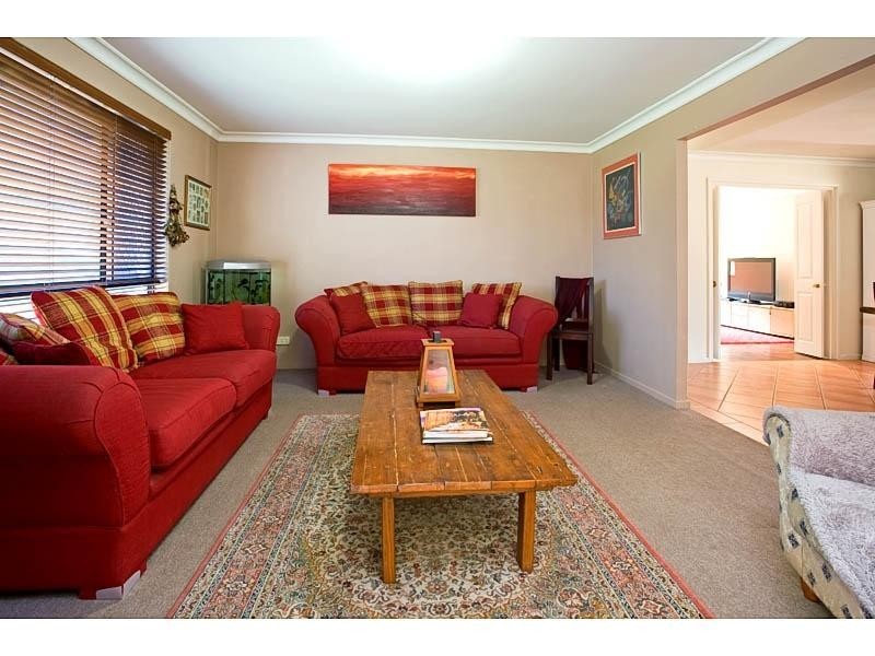 6 Alpena Close, Carindale QLD 4152