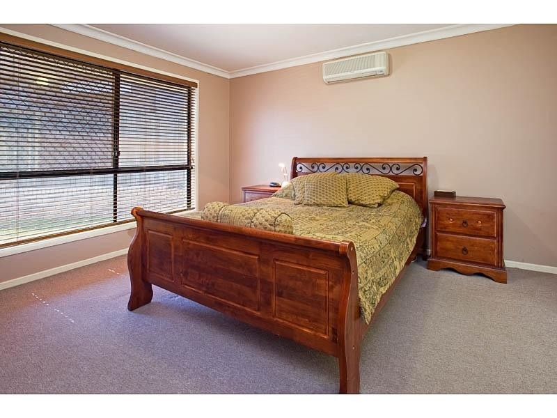 6 Alpena Close, Carindale QLD 4152