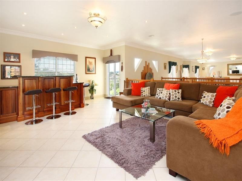 3 Highbury Close, Carindale QLD 4152