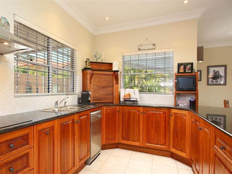 3 Highbury Close, Carindale QLD 4152