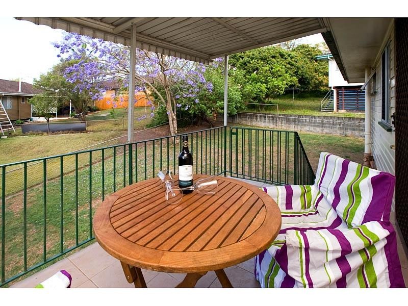 29 Pareena Crescent, Mansfield QLD 4122