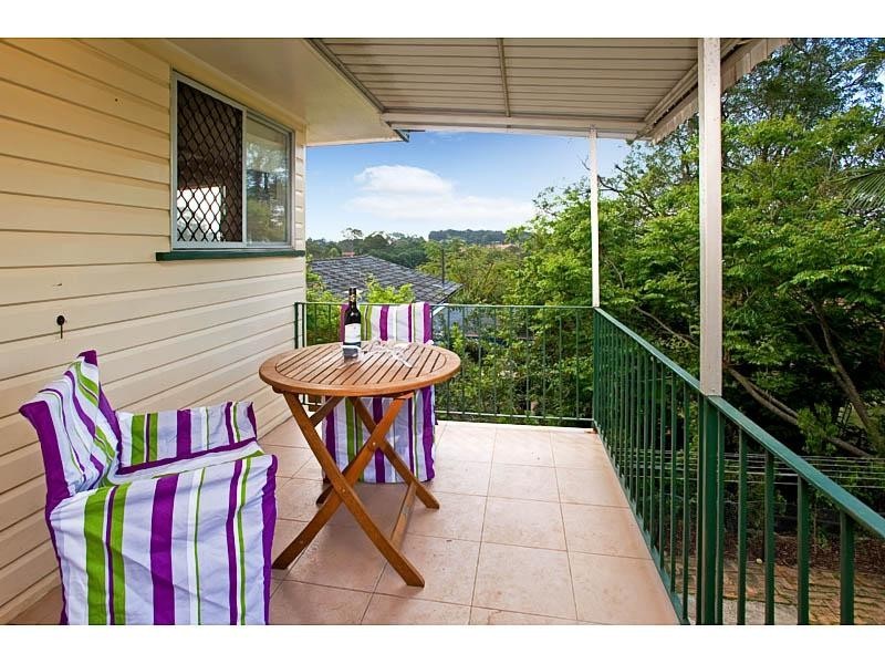 29 Pareena Crescent, Mansfield QLD 4122