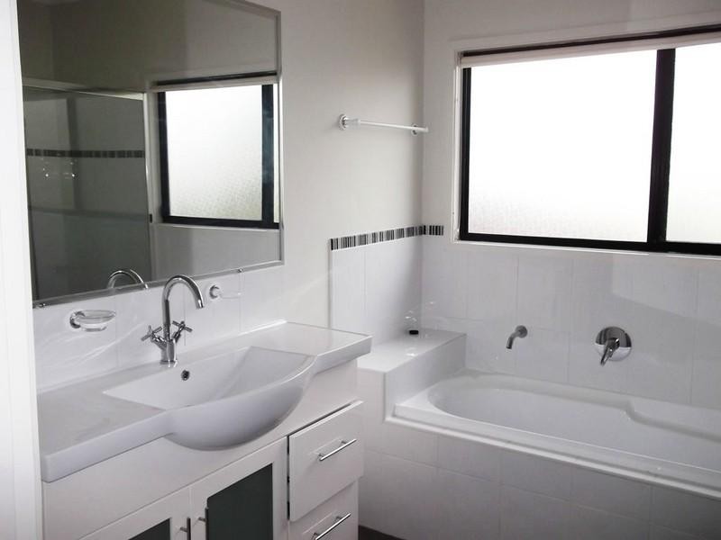 126 Wanda Road, Upper Mount Gravatt QLD 4122