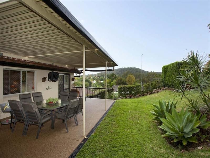 16 Flynn Street, Holland Park West QLD 4121