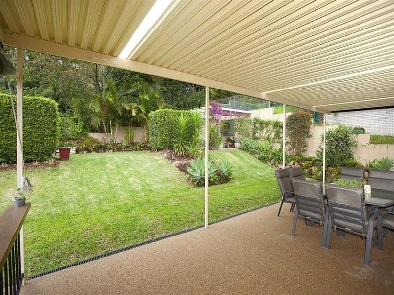 16 Flynn Street, Holland Park West QLD 4121