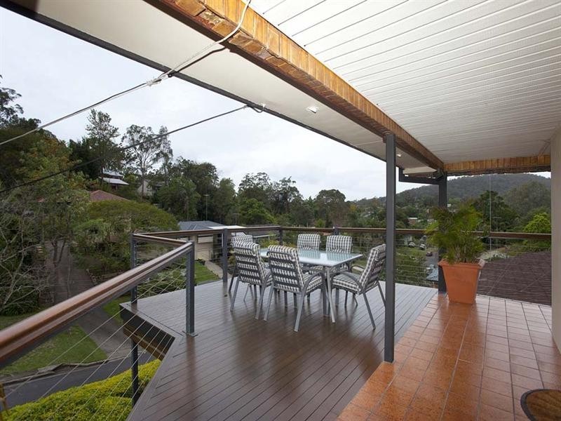 16 Flynn Street, Holland Park West QLD 4121