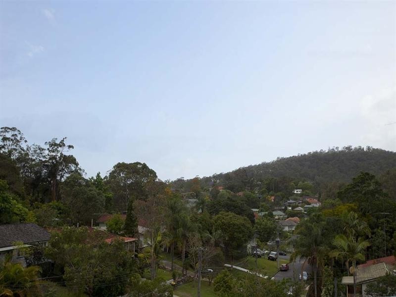 16 Flynn Street, Holland Park West QLD 4121