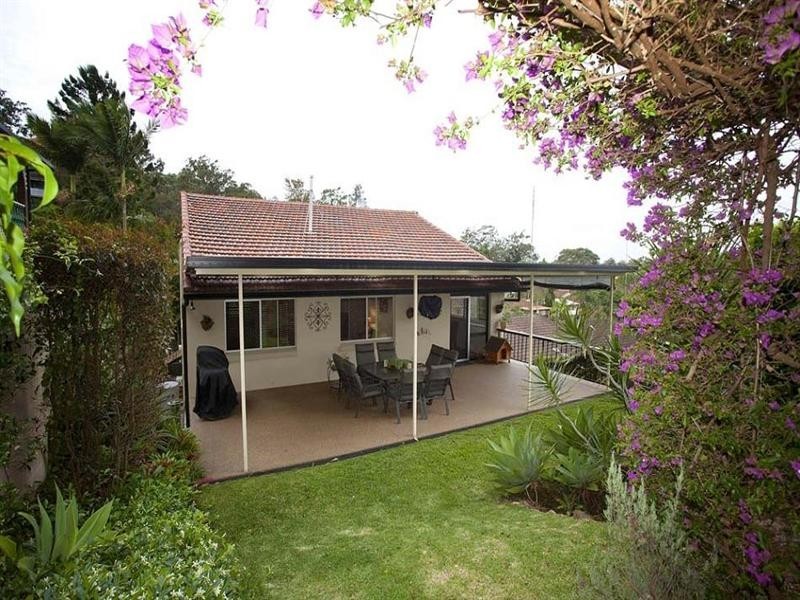 16 Flynn Street, Holland Park West QLD 4121