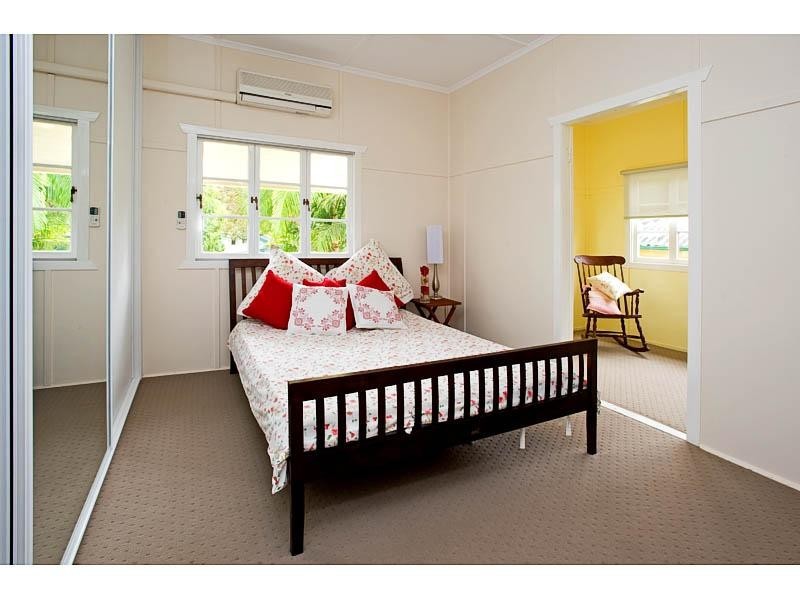 41 Boronia Avenue, Holland Park West QLD 4121