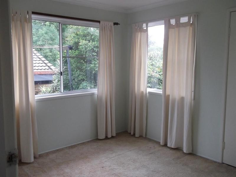 8 leru Street, Mansfield QLD 4122