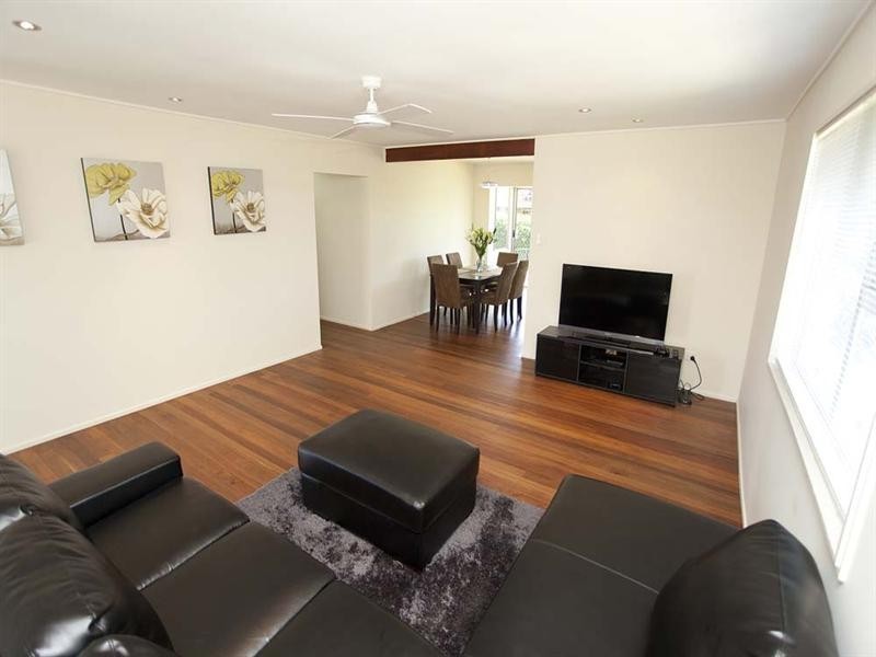 194 Broadwater Road, Mansfield QLD 4122