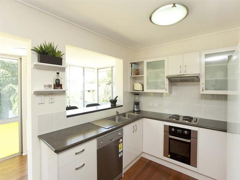 194 Broadwater Road, Mansfield QLD 4122