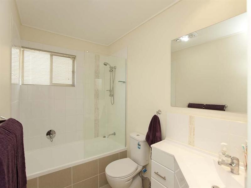 194 Broadwater Road, Mansfield QLD 4122