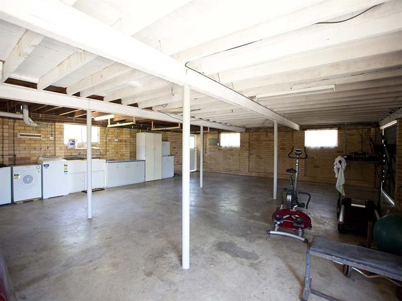 194 Broadwater Road, Mansfield QLD 4122