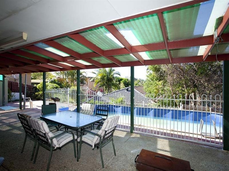 4 Marianna Street, Mansfield QLD 4122