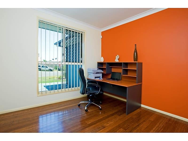 14 Denver Grove, Regents Park QLD 4118