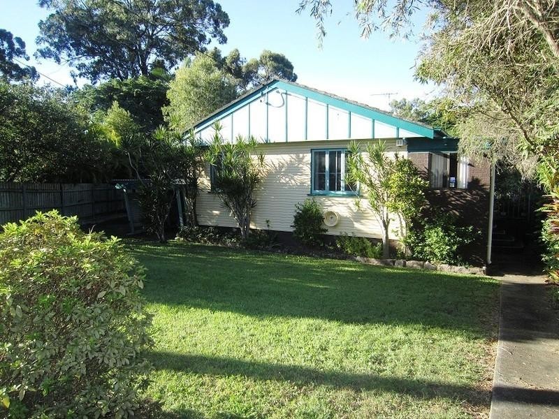 11 Poulton Street, Upper Mount Gravatt QLD 4122