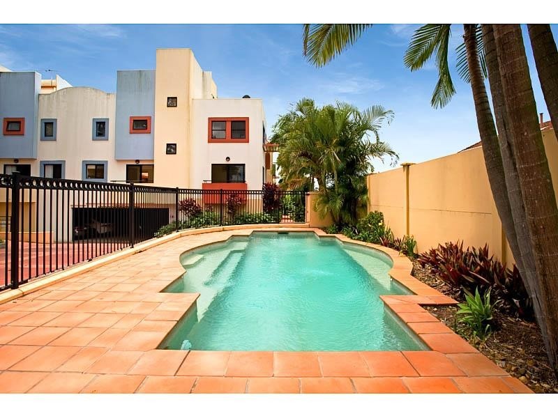 1/2200 Logan Road, Upper Mount Gravatt QLD 4122
