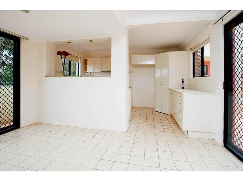 1/2200 Logan Road, Upper Mount Gravatt QLD 4122