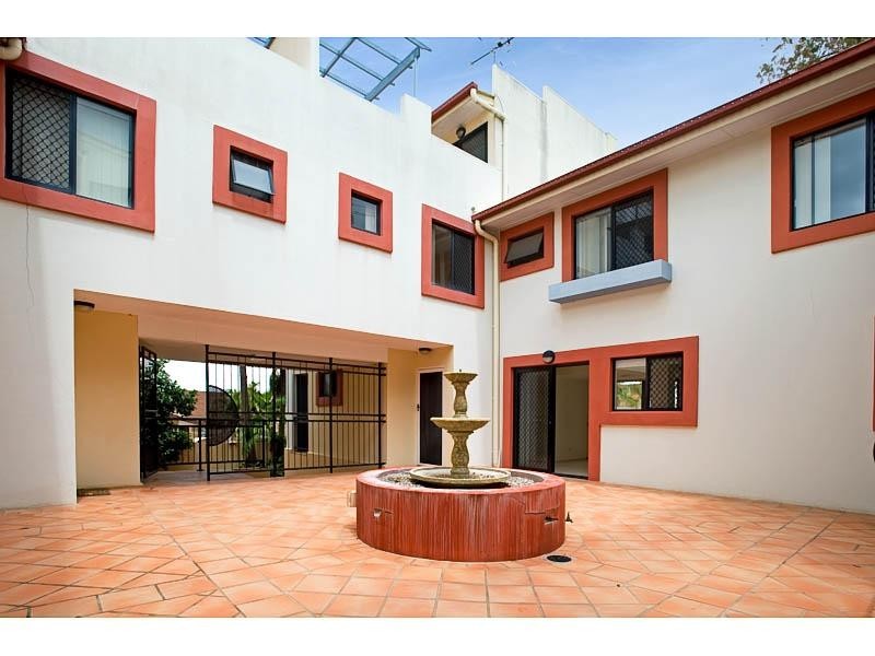 1/2200 Logan Road, Upper Mount Gravatt QLD 4122