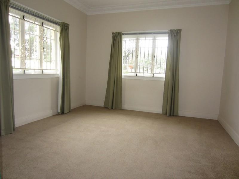 15 Burn Street, Camp Hill QLD 4152