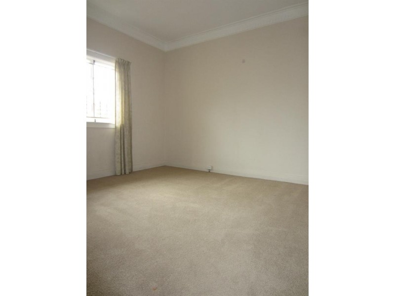 15 Burn Street, Camp Hill QLD 4152