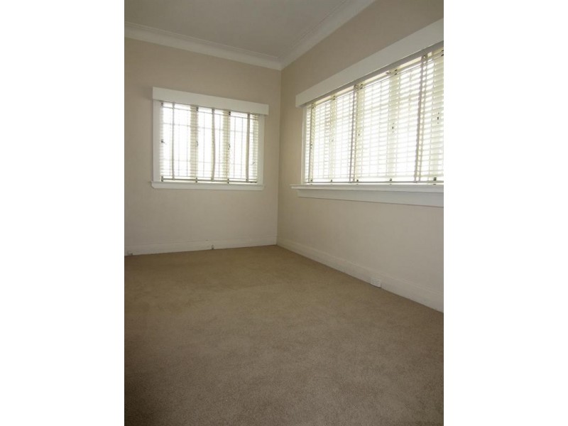 15 Burn Street, Camp Hill QLD 4152