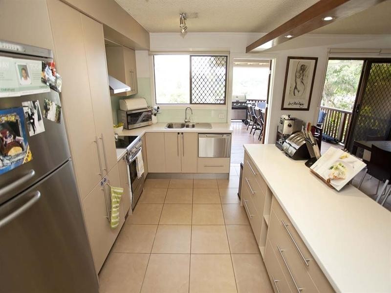 16 Bakewell Street, Mount Gravatt East QLD 4122