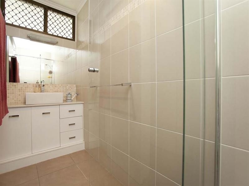 16 Bakewell Street, Mount Gravatt East QLD 4122