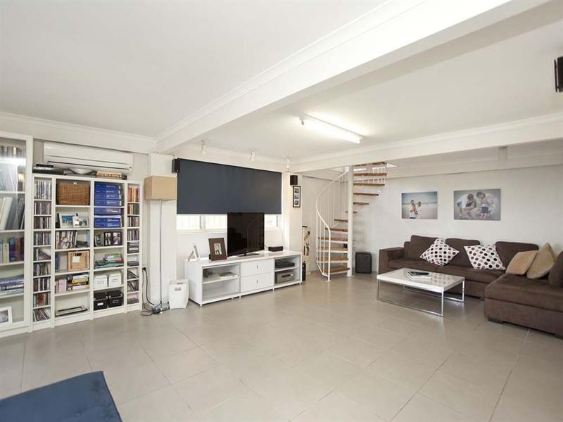 16 Bakewell Street, Mount Gravatt East QLD 4122