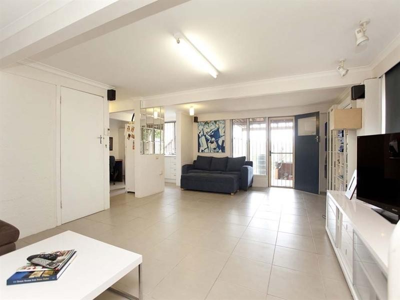 16 Bakewell Street, Mount Gravatt East QLD 4122