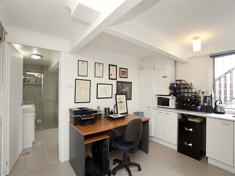 16 Bakewell Street, Mount Gravatt East QLD 4122