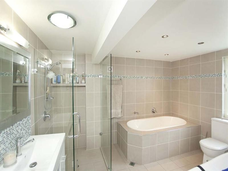 16 Bakewell Street, Mount Gravatt East QLD 4122