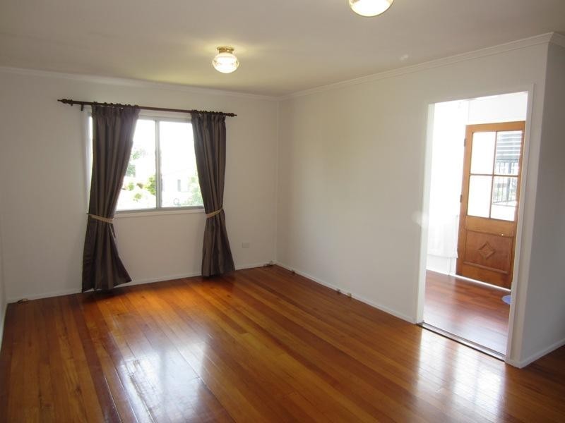 8 Everett Street, Upper Mount Gravatt QLD 4122