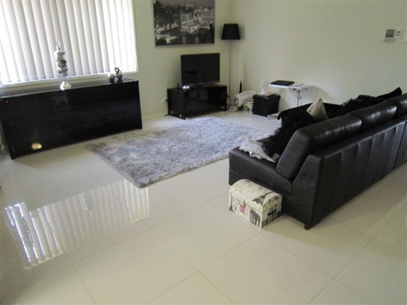 4 Leonardo Close, Eight Mile Plains QLD 4113