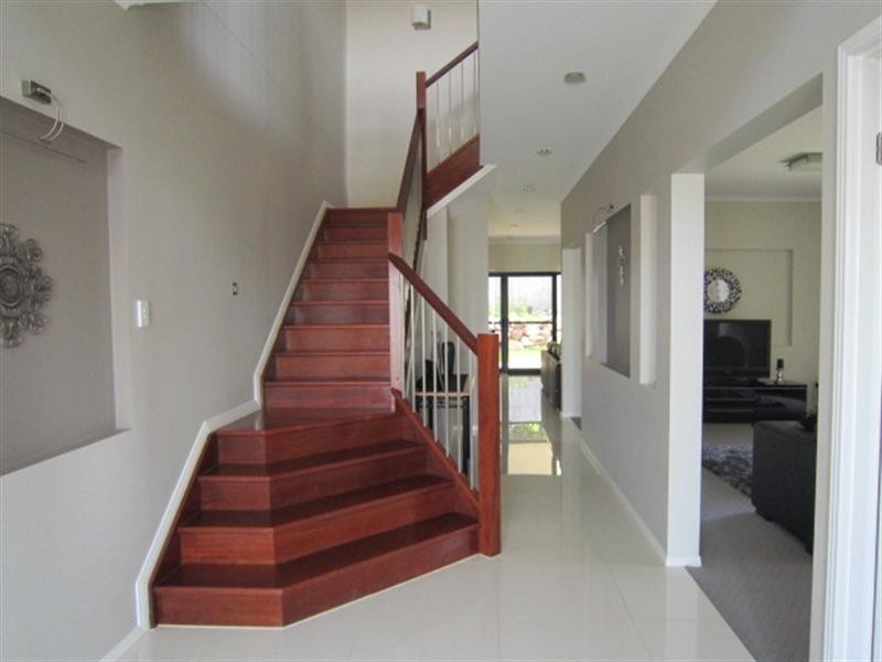 4 Leonardo Close, Eight Mile Plains QLD 4113