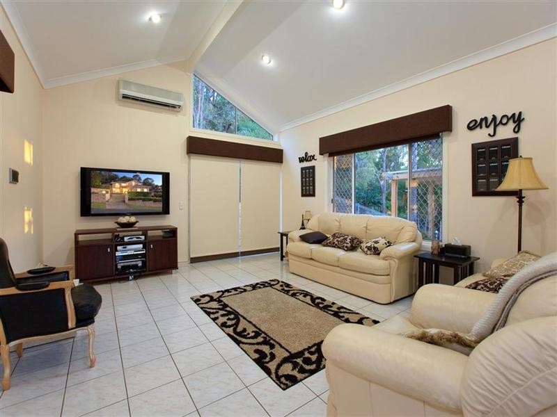 43 Wisteria Crescent, Mount Gravatt East QLD 4122