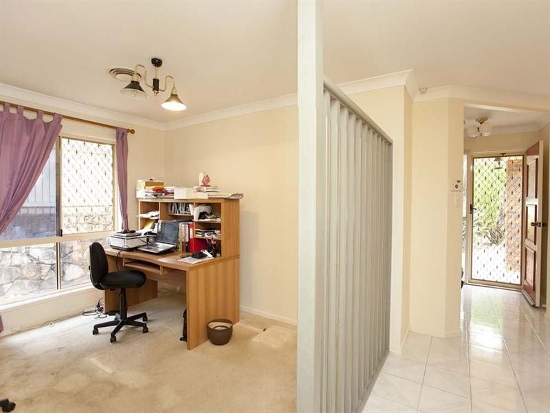 8 Falstaff Street, Belmont QLD 4153