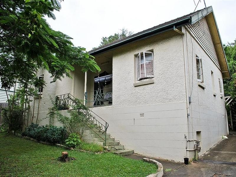 865 Logan Road, Holland Park West QLD 4121