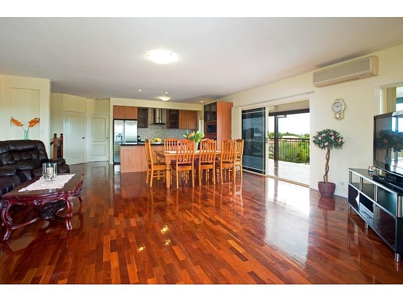 15 Frankenia Court, Regents Park QLD 4118