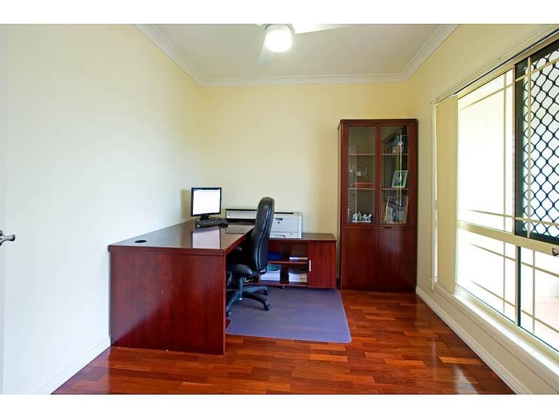 15 Frankenia Court, Regents Park QLD 4118