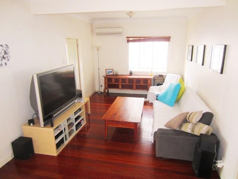 30 Eric Road, Holland Park QLD 4121