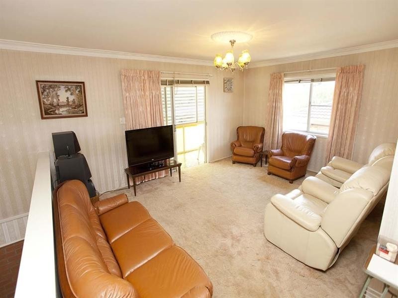 21 Naples Street, Wishart QLD 4122