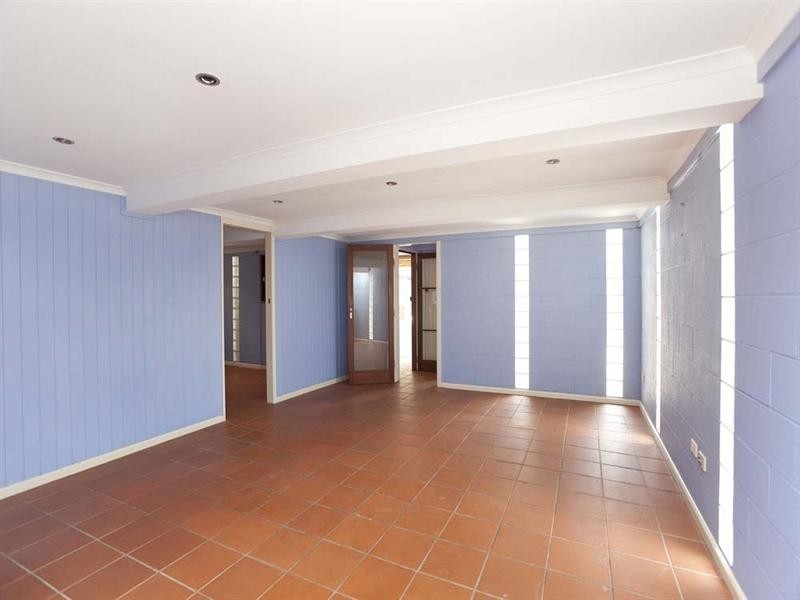 37 Carnelian Street, Holland Park QLD 4121